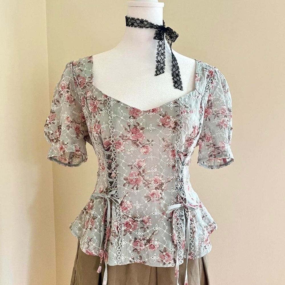 Romantic Coquette Milkmaid Floral Embroidered Corset Tie Eyelet Lace Blouse M